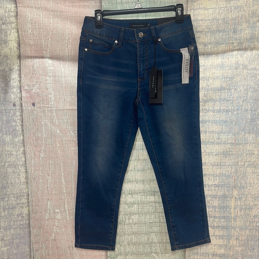 - Brand new with tags Woman’s Tahari jean Capri.  Size 6.